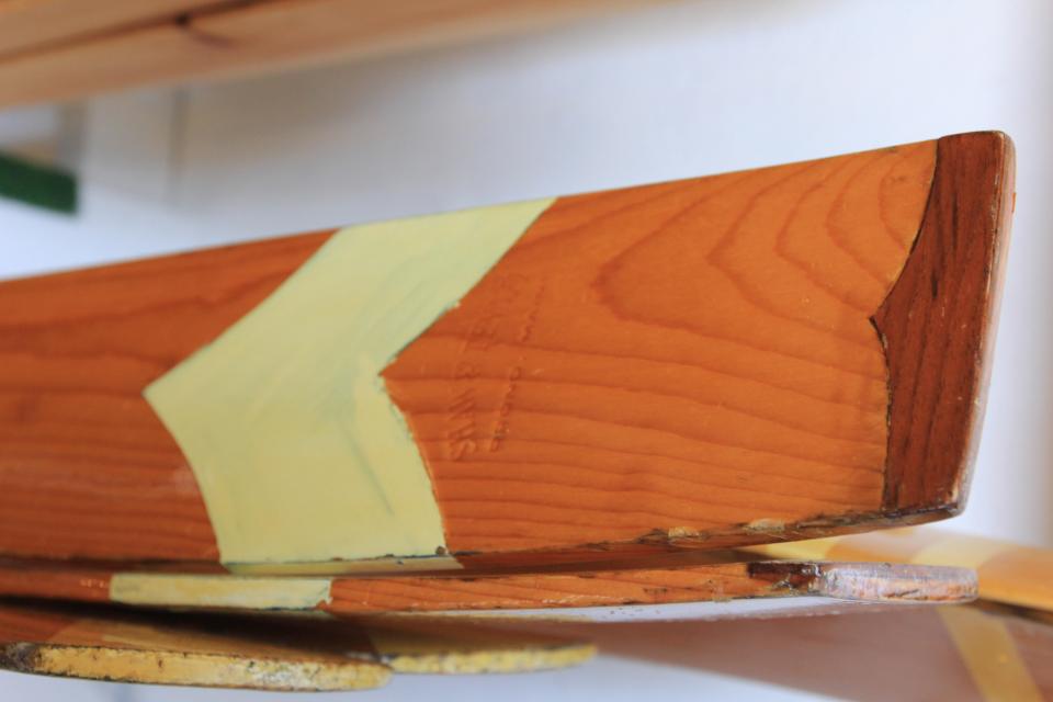 How to Revarnish Wooden Oars and Paddles