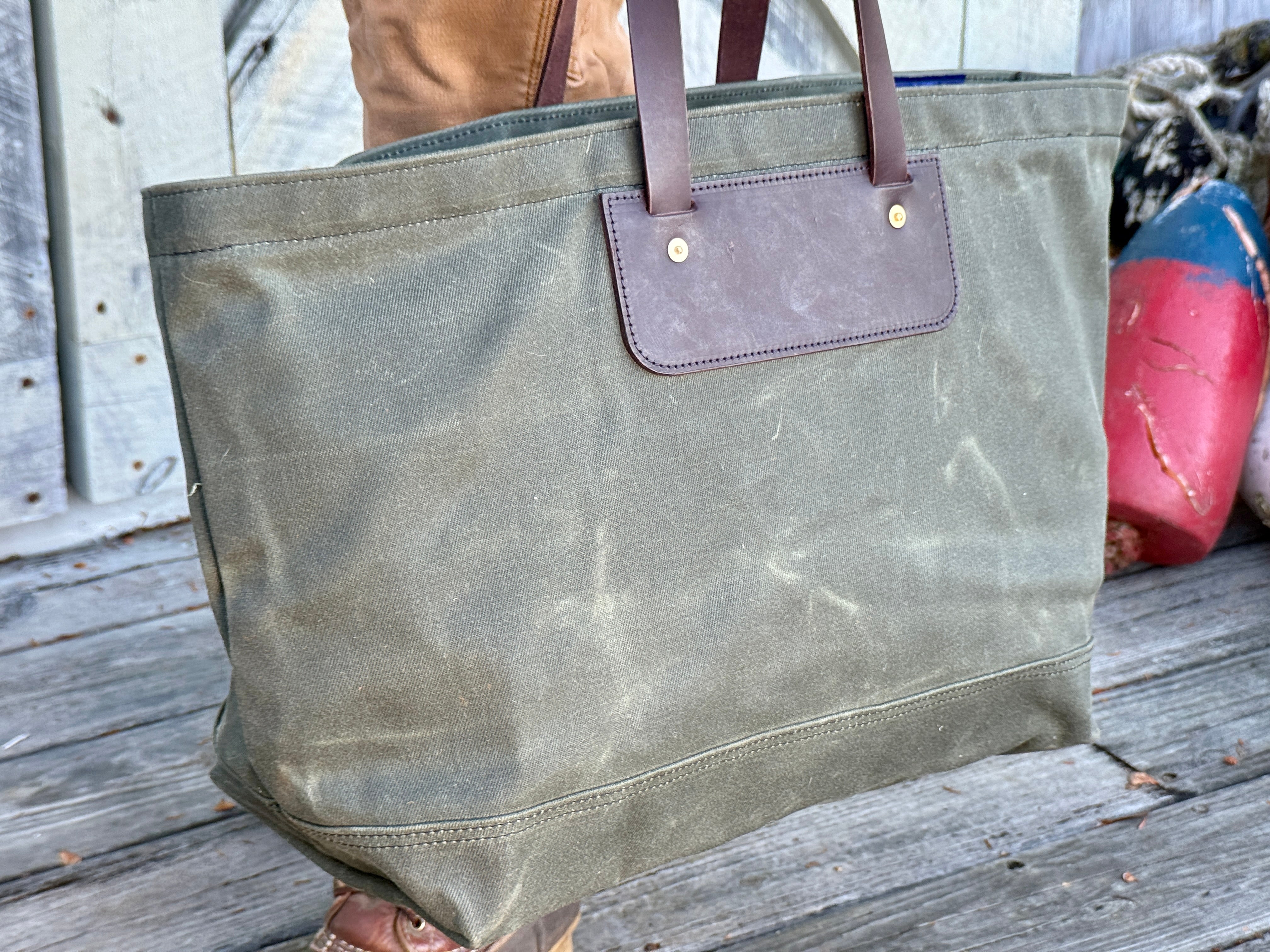 ワカ Large Waxed Canvas Tote – Shaw & Tenney